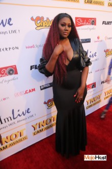ynotcams2018_redcarpet157 